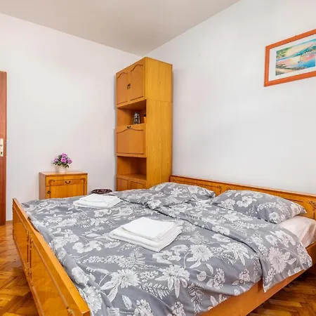 Διαμέρισμα Cozy In *