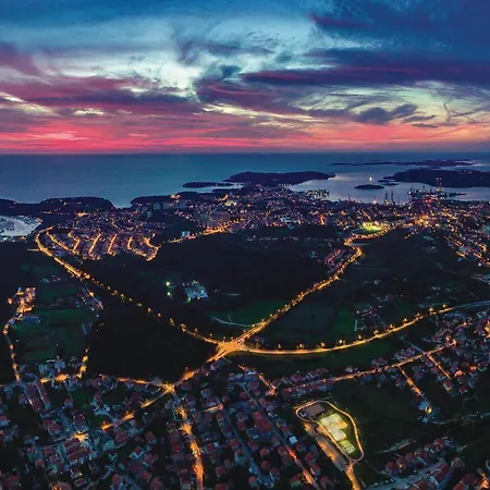 Cozy In Διαμέρισμα Πούλα